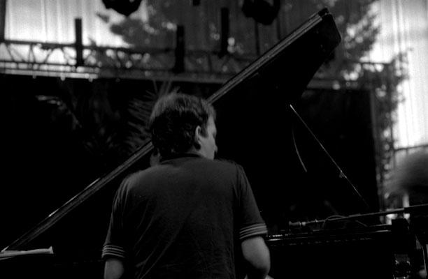 Meldhau-10.jpg - Pat Metheny et Brad Mehldau Quartet (théatre antique) - Copyright PiR 04/07/07