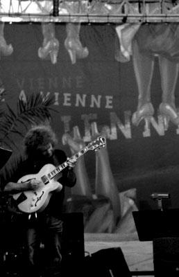 Metheny-00.jpg - Pat Metheny et Brad Mehldau Quartet (théatre antique) - Copyright PiR 04/07/07