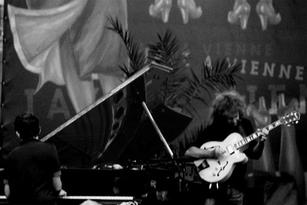 Metheny-Meldhau-01.jpg - Pat Metheny et Brad Mehldau Quartet (théatre antique) - Copyright PiR 04/07/07